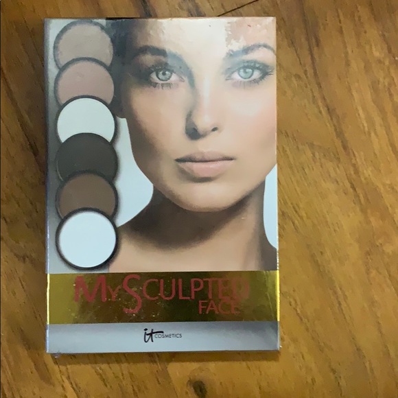 it cosmetics Other - New It Cosmetics - my sculpted face